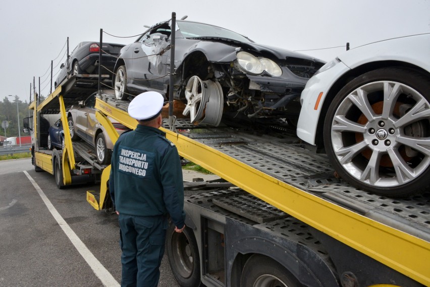 Służby wykryły nielegalny transport odpadów [ZDJĘCIA]