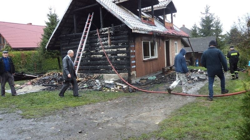 W Przytkowicach spłonął dom, lokatorzy zdążyli uciec