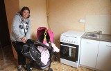 W Kielcach kilka rodzin dostało klucze do nowych mieszkań socjalnych. Każde z ogródkiem (WIDEO, ZDJĘCIA)
