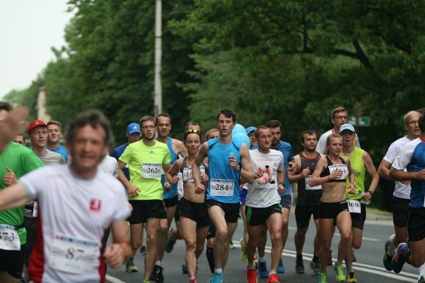 Bieg Fiata 2016 w Bielsku-Białej. Na starcie blisko 2 tysiące biegaczy [ZDJĘCIA + WYNIKI]