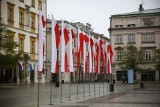 11 listopada w Krakowie. W rocznicę odzyskania niepodległości miasto udekorowano flagami [ZDJĘCIA]