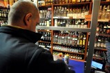 Zakaz sprzedaży alkoholu w Andrychowie. Nocna prohibicja. Nie kupisz już trunku w sklepach i na stacjach paliw