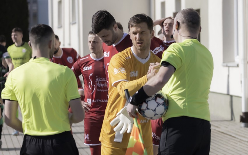 Izolator wygrał z Lechią 3:0 - wszystkie bramki padły w...