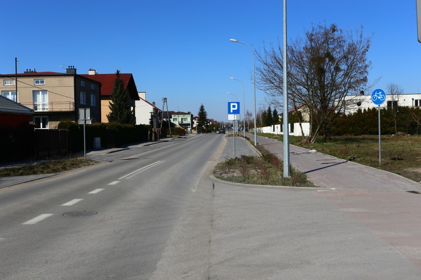 Koronawirus Koluszki. Puste ulice i place. Koluszkowianie zostali w domach [ZDJĘCIA]