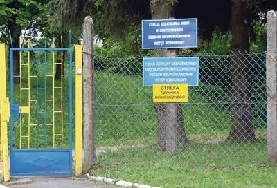 Stacja uzdatniania wody na pograniczu Proszowic i Opatkowic, jeden z elementów majątku dzierżawionego przez ZWiK od gminy Proszowice. Fot. Aleksander Gąciarz