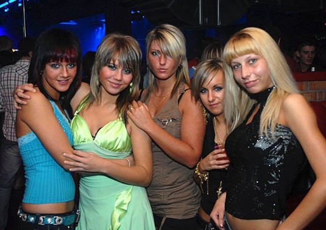 Imprezy i dyskoteki w koszalińskich klubach w 2007 roku. Zobacz zdjęcia.