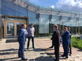 Delegacja kazimierskiego starostwa powiatowego odwiedziła Centrum Geoedukacji w Kielcach. Goście zapoznali się z jego atrakcjami 