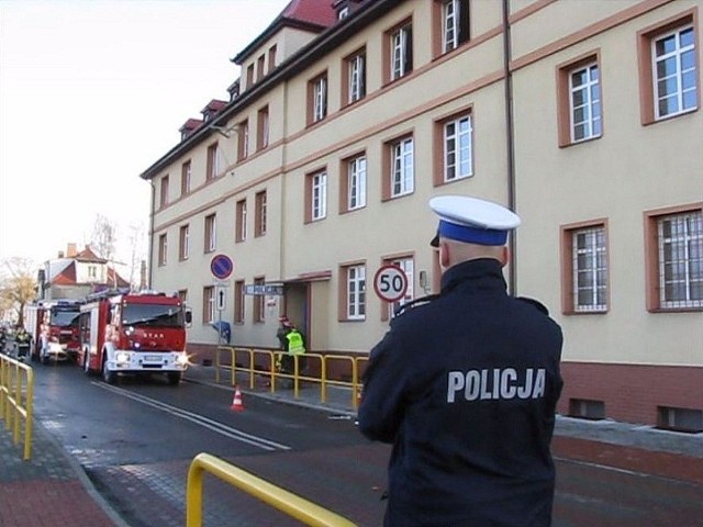 Ćwiczebny pożar wybuchł w lęborskiej komendzie.