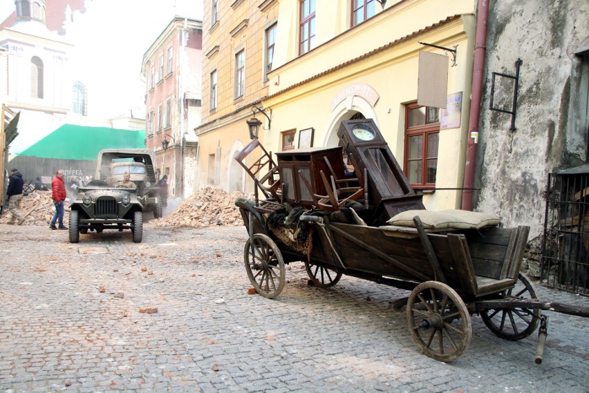 Robert Gliński kręci w Lublinie film ''Zieja''. Gra w nim Andrzej Seweryn. Zdjęcia z planu filmowego na ul. Archidiakońskiej