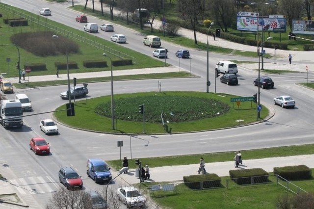 Ronda w chwastach. Nie ma pieniędzy na kolorowe miasto