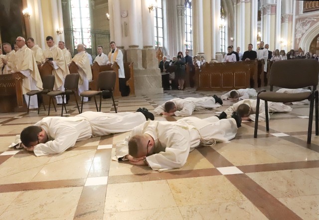 W sobotę w radomskiej katedrze święcenie diakonatu przyjęło sześciu alumnów Seminarium Duchownego w Radomiu.