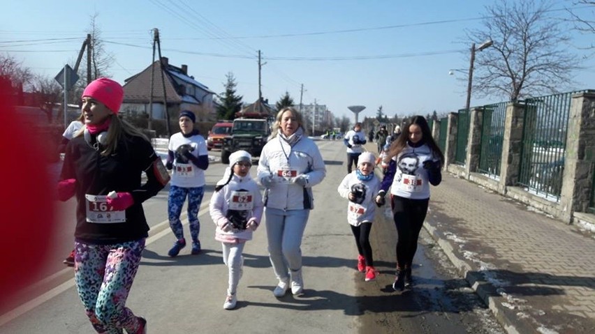 Ponad dwustu biegaczy wyruszyło Tropem Wilczym w Starachowicach [ZDJĘCIA]   