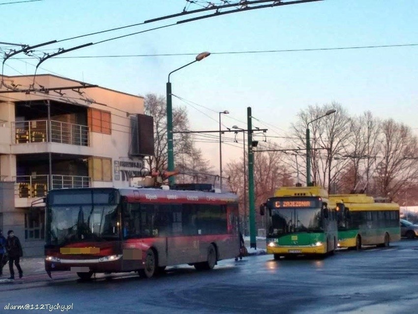 Pożar trolejbusa w Tychach. Zapalił się przed wyjazdem na...