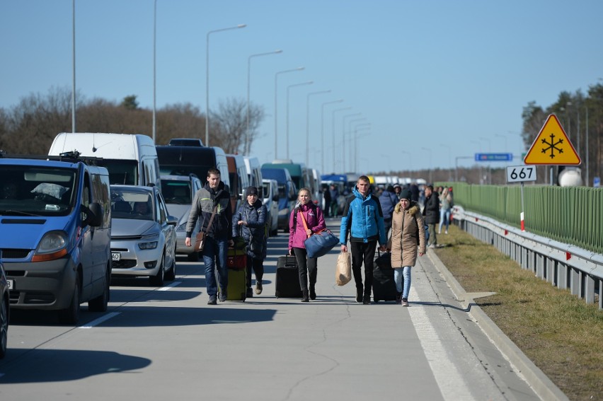 W nocy z 14 na 15 marca Polska zamknęła granicę z Ukrainą w...