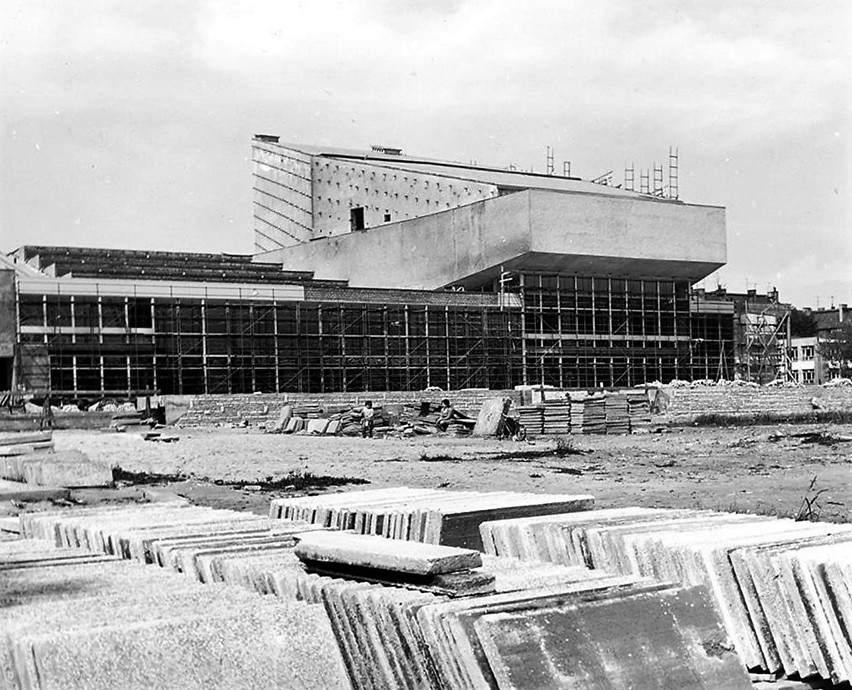 Teatr im. Jana Kochanowskiego - budowa