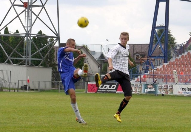 Bardzo dobrze na lewej obronie zagrał w barwach Broni w Ostrowcu Świętokrzyskim, Michał Protasewicz, ostatnio grający w Concordii Piotrków Trybunalski.
