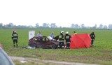 Tragiczny wypadek na drodze Nowy Staw - Lichnowy. Nie żyją trzy osoby [ZDJĘCIA]