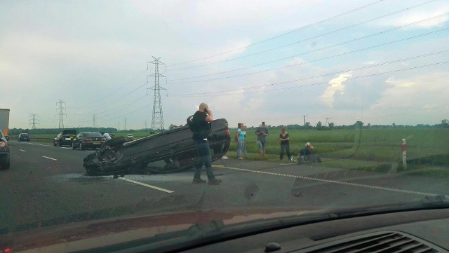 Wypadek na autostradzie A4 koło Brzegu.