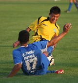 II liga: Pelikan Łowicz - Sokół Sokółka 4:1. Dwaj piłkarze Sokoła w szpitalu.