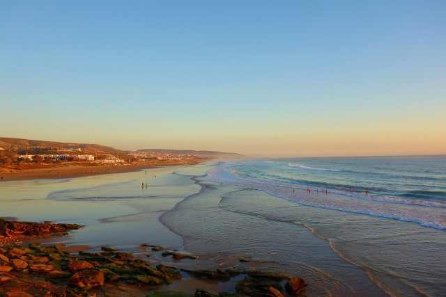 Odkryj 7 zachwycających plaż Maroka. Sprawdziliśmy, które piaszczyste zakątki kraju najlepiej nadają się na relaks.