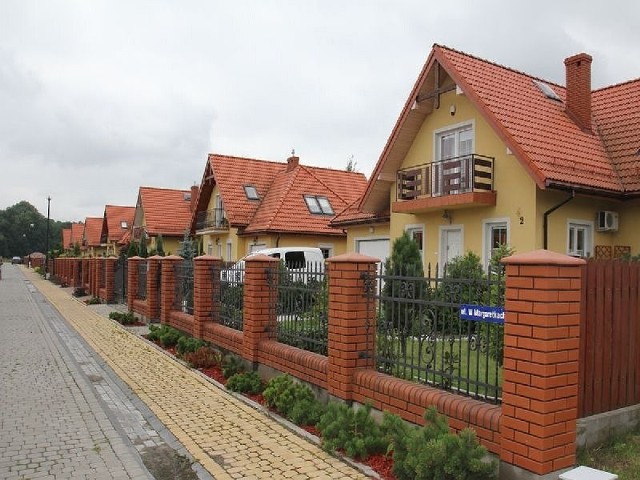 Domy takie, jak przy ulicy W Margaretkach w Tarnobrzegu, powstaną wkrótce na osiedlu Ocice.