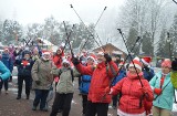 Mikołajkowy marsz nordic walking w Wiśle w siarczystym mrozie i śniegu ZDJĘCIA