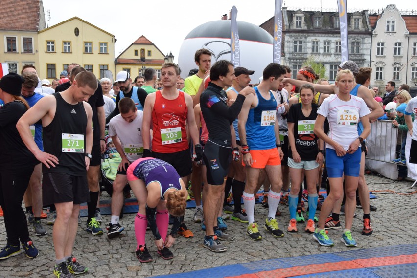 II Tarnogórski Półmaraton: Ponad 300 osób pobiegło dla Asi