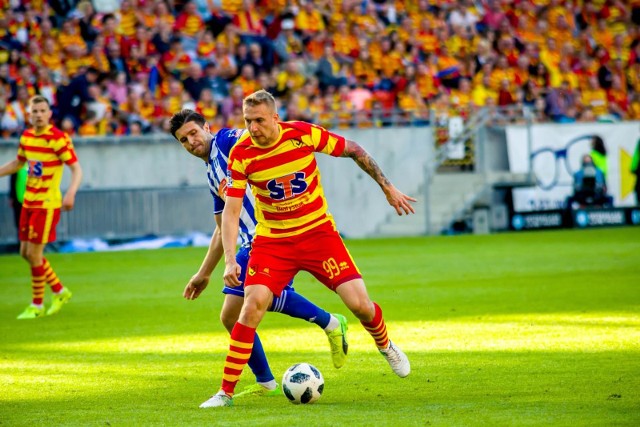 Bartosz Kwiecień (na żółto-czerwono) jest optymistą przed startem nowego sezonu