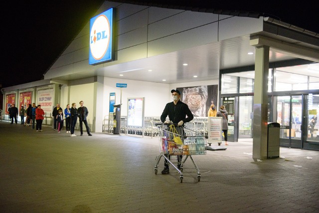 Niektóre sklepy Lidl nadal są czynne przez całą dobę