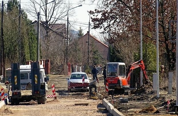 Trwają prace na ulicy Małcużyńskiego i Kierzkowskiej.