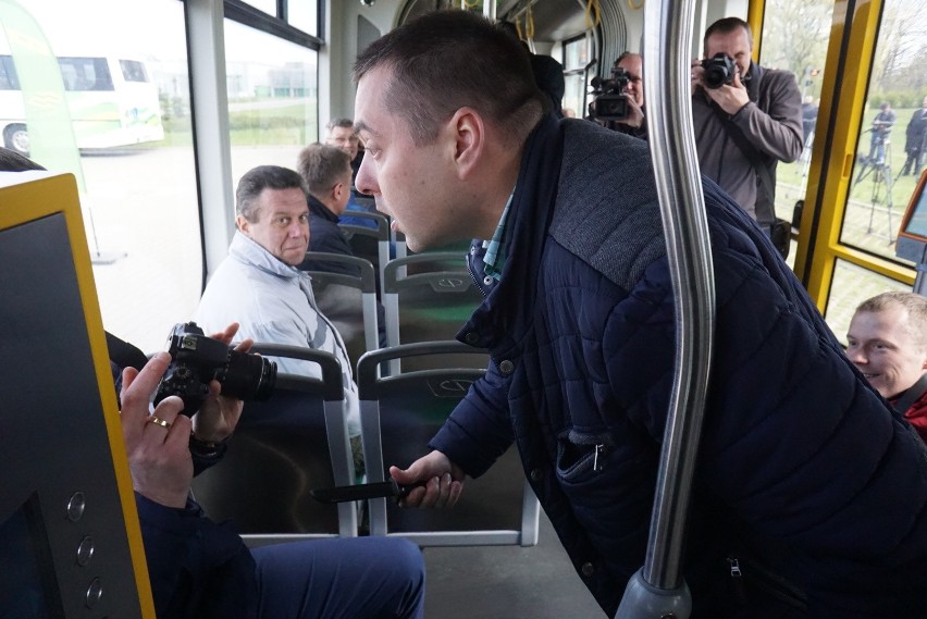 Policjanci szkolili pracowników MPK, jak radzić sobie w...