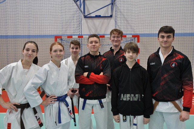 Zawodnicy Klubu Karate NIDAN Zielona Góra w pierwszym w tym roku turnieju zdobyli 30 medali.