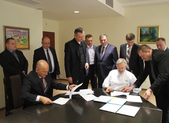 Świętokrzyskie Centrum Onkologii podpisało umowę o współpracy ze szpitalem onkologicznym w Winnicy na Ukrainie.