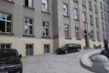 Zabytkowy gmach Sejmu Śląskiego w Katowicach pomalowany farbą bez zezwolenia konserwatora zabytków