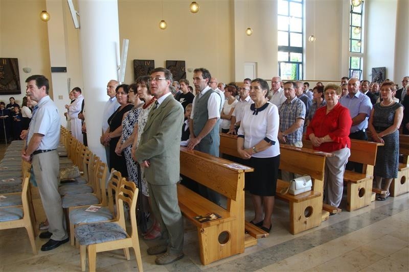 Ponad 800 par wypełniło kościół seminaryjny w Opolu.