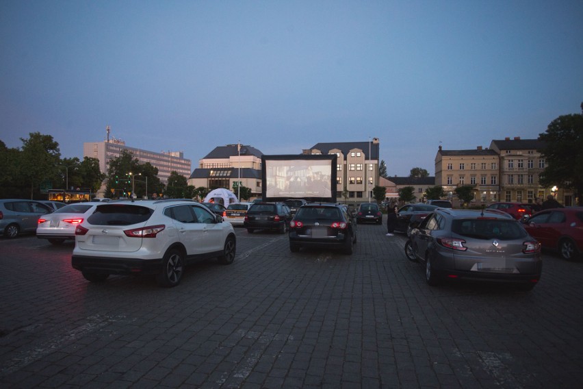 W sobotę ruszyło Letnie Kino Samochodowe. Pierwszy seans...