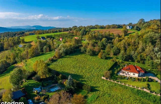 Działki na sprzedaż w Nowym Sączu. Średnie ceny w ogłoszeniach sprzedaży to 486 tys. zł, natomiast średnia cena za m² to 194 zł. Zobacz oferty.