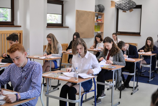 Egzamin gimnazjalny 2016: Język niemiecki - rozszerzenie [ODPOWIEDZI, ARKUSZ CKE]