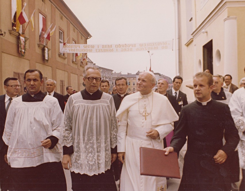 Pierwsza pielgrzymka Jana Pawła II do Polski. 1979 rok -...