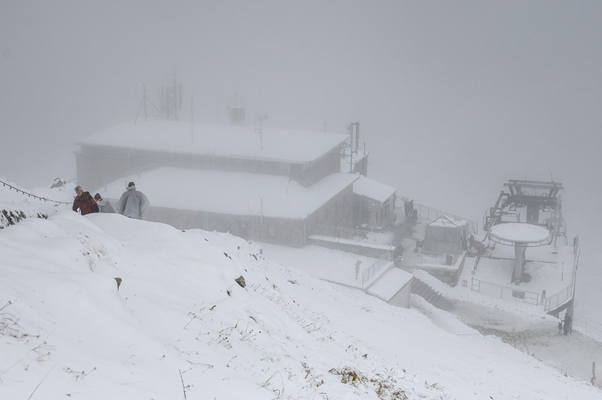 Tatry. Kasprowy Wierch pod śniegiem. Tak na koniec lata wygląda święta góra narciarzy 