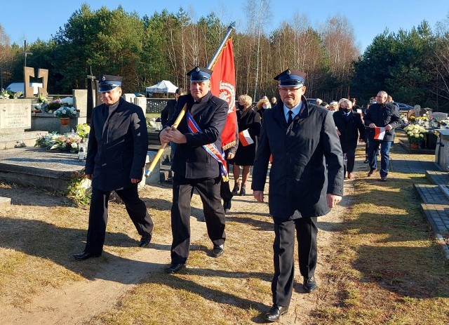 Uroczystości w Kazanowie odbyły się przy udziale strażaków, mieszkańców oraz lokalnych samorządowców.