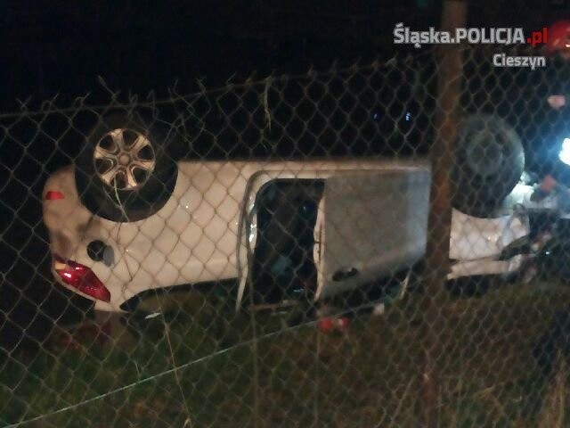 Śmiertelny wypadek w Bąkowie, nie żyje pasażer fiata seicento