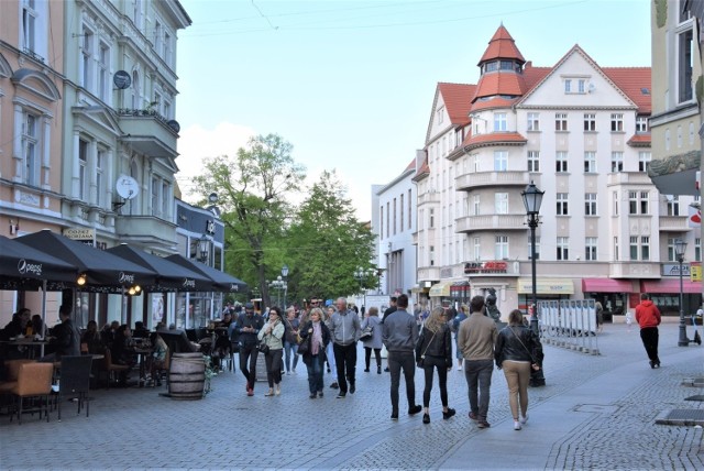 Festyny, zloty, wspólne sprzątanie świata. W nadchodzący weekend w Zielonej Górze i okolicy sporo się będzie działo. Zobaczcie, jakie wydarzenia zaplanowano na sobotę i niedzielę, 22 oraz 23 maja. Może wybierzecie się na któreś z nich?