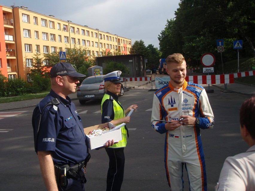 Policjanci sprawdzali czy rodzice pamiętają o...