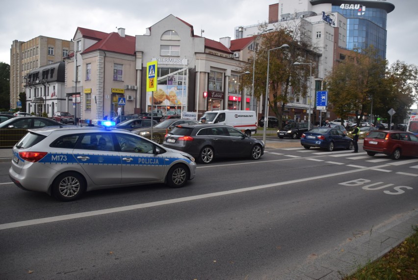 Młody kierowca BMW jadąc w kierunku centrum miasta potrącił...