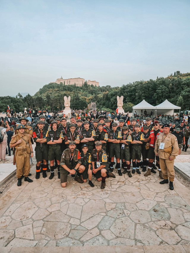 Opolski ZHR uczestniczy w obchodach 80. rocznicy zdobycia przez Polaków Monte Cassino.
