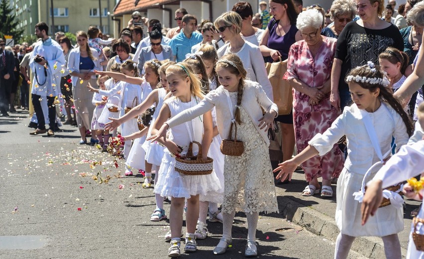 Boże Ciało Procesja PARAFIA MATKI BOSKIEJ OSTROBRAMSKIEJ W...