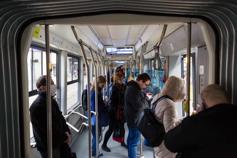 Kraków. Trzy przypadki zakażeń koronawirusem w MPK