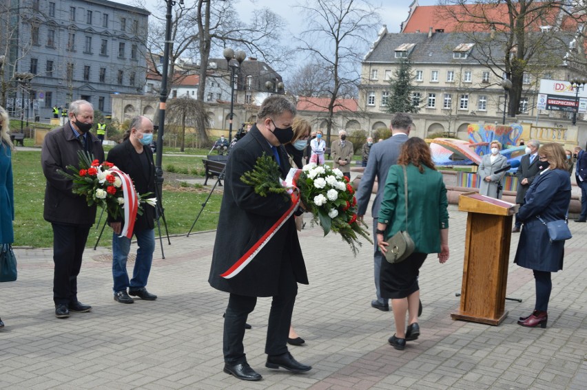 Obchody odbyły się pod Pomnikiem Żołnierzy...