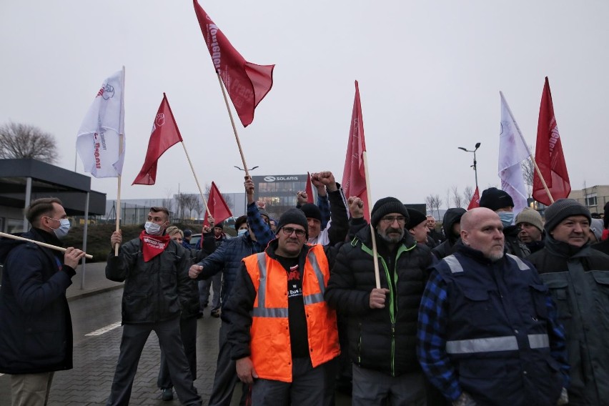 Strajk generalny przed siedzibą Solaris, dzień pierwszy